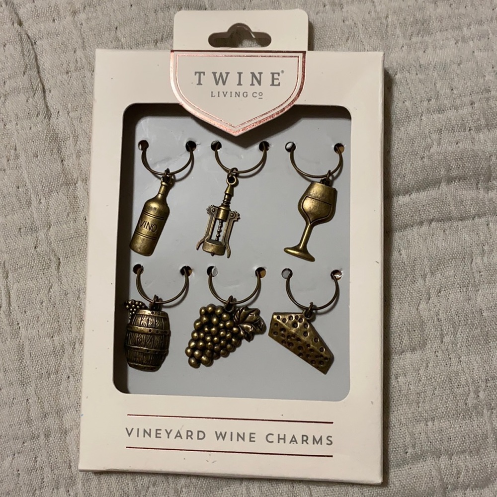 Brand new Vineyard wine charms